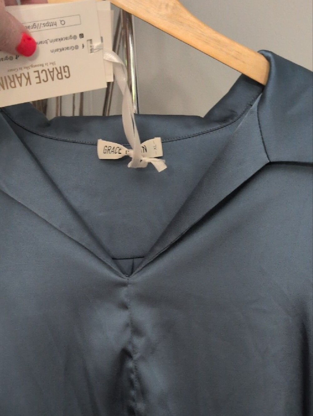 Grace Karin Women's Steel Blue Satin Button-Front Blouse - Picture 4 of 6